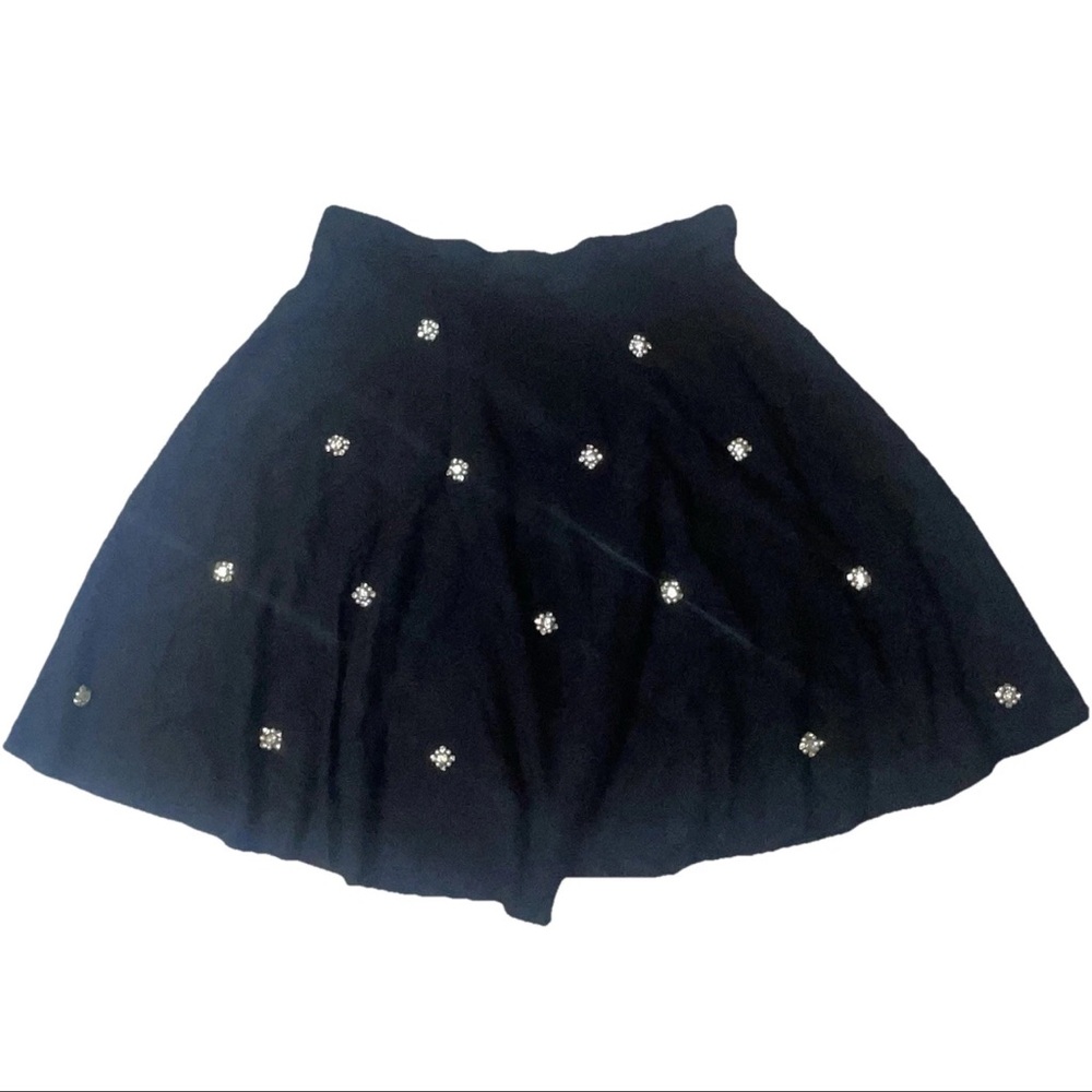 Chelsea And Theodore Skirt 1X Pearl Classy Elegant Studded Collegiate Old Money